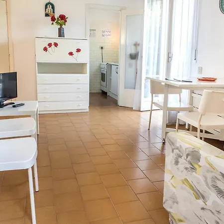 M344 - Marcelli, Comodo Trilocale Con Terrazzo *