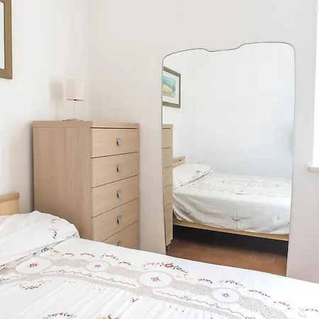 M344 - Marcelli, Comodo Trilocale Con Terrazzo Marcelli